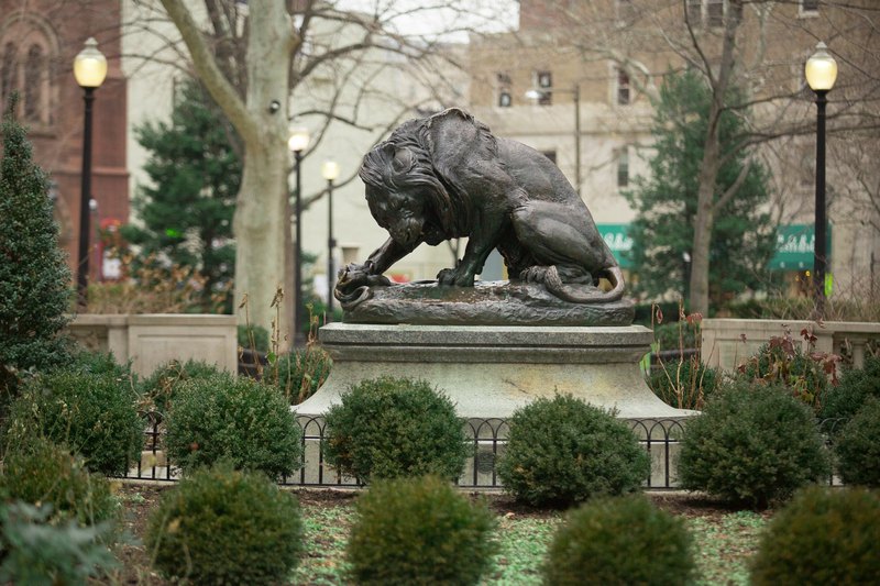 Lion statue in Rittenhouse Square